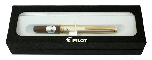 PILOT E95s Fountain Pen, Ivory Barrel with Gold Accents, Medium Nib, Blue Ink (60841)