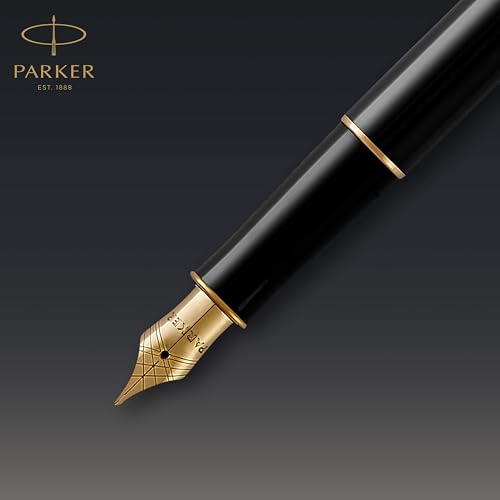 Parker Sonnet Fountain Pen Black Lacquer with Gold Trim Medium Nib (1931495)