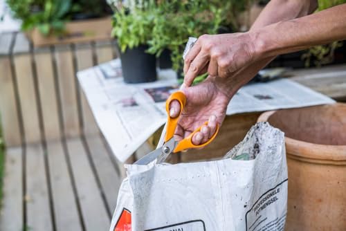 Fiskars Universal Scissors S92, Length: 18 cm, Stainless Steel Blade/Plastic Handles, Classic, Orange, 1000555