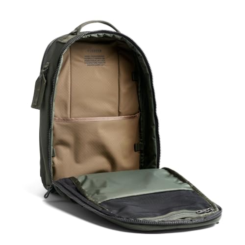 PIONEER CARRY Duration Pack 22L Carry-On Travel Backpack, Forest Green