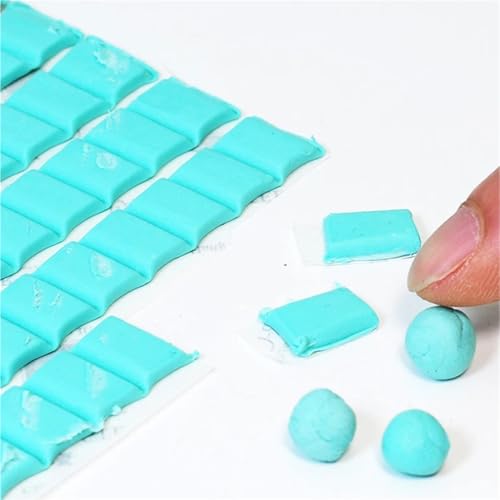 Adhesive Sticky Tack Putty 240 Pcs Reusable Clay Putty for Displaying Nails Nail Adhesive Glue Clay Professional Nails Art Practice Tools(240 Pcs Green)
