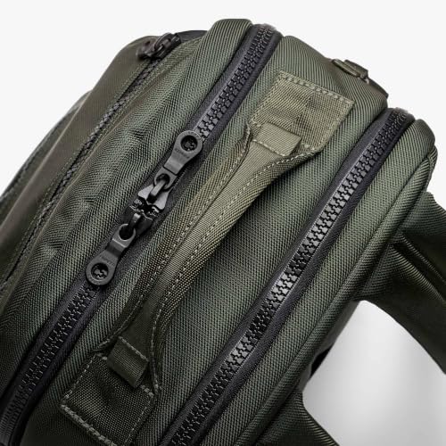 PIONEER CARRY Duration Pack 22L Carry-On Travel Backpack, Forest Green