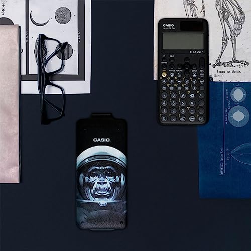 Casio FX-991DE CW ClassWiz Technical Scientific Calculator with Art Case Space Monkey, German Menu Guide (Limited Edition)