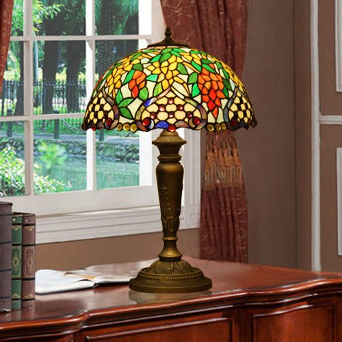 Tiffany Europaische retro style hand-painted stained glass table lamp