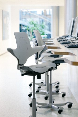 Hag Capisco Chair Puls 8010 Silver Lacquered Frame - Grey Seat