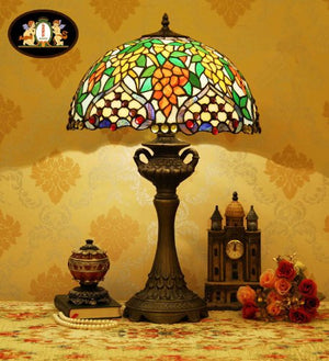 Tiffany Europaische retro style hand-painted stained glass table lamp