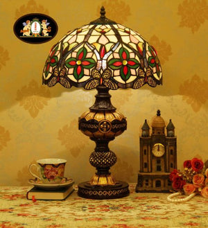 Tiffany Europaische retro style hand-painted stained glass table lamp