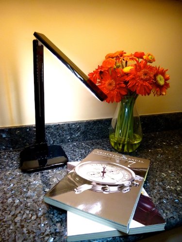 Lightblade 1500 by Lumiy - Black Ultra Bright LED Desk Light Table Lamp with Captive Touch Controls for Brightness and Color Temperature, USB Charging for Smart Phone, 1 Hour Time