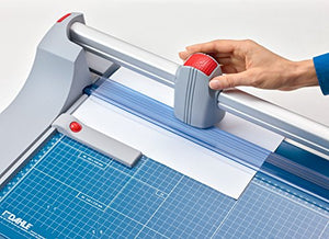 Dahle 440 Premium Rolling Trimmer, 14-1/8" Cut Length, 30 Sheet Capacity, Self-Sharpening, Automatic Clamp, German Engineered Paper Cutter
