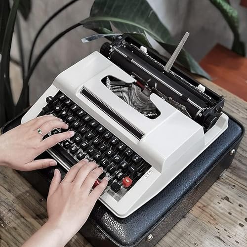 Quepiem Retro Manual Typewriter with Case - Black