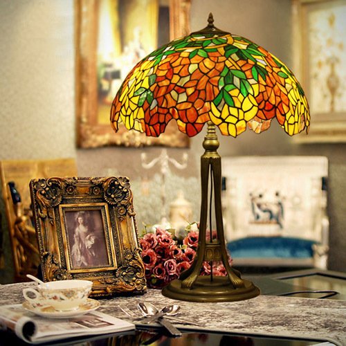 Tiffany Europaische retro style hand-painted stained glass table lamp