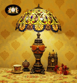 Tiffany Europaische retro style hand-painted stained glass table lamp