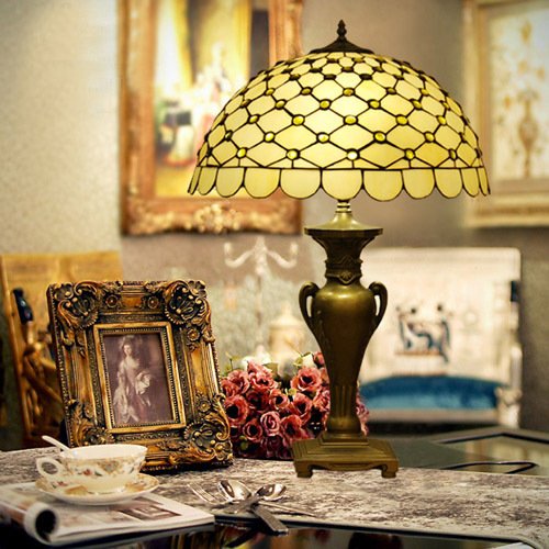 Tiffany Europaische retro style hand-painted stained glass table lamp