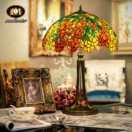 Tiffany Europaische retro style hand-painted stained glass table lamp