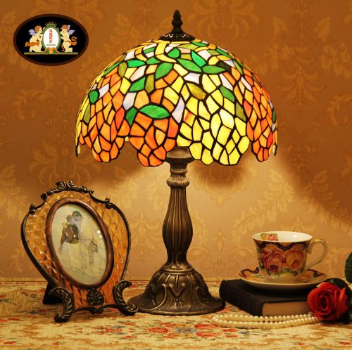 Tiffany Europaische retro style hand-painted stained glass table lamp