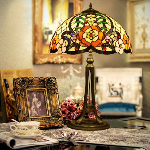 Tiffany Europaische retro style hand-painted stained glass table lamp