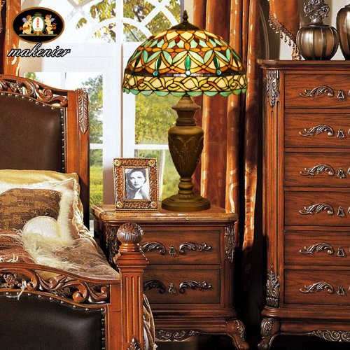 Tiffany Europaische retro style hand-painted stained glass table lamp